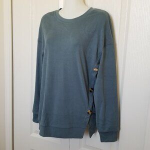 NWOT! Loose Fit Long Sleeve Soft Pullover Tunic Top w/Crew Neck & Button Accents